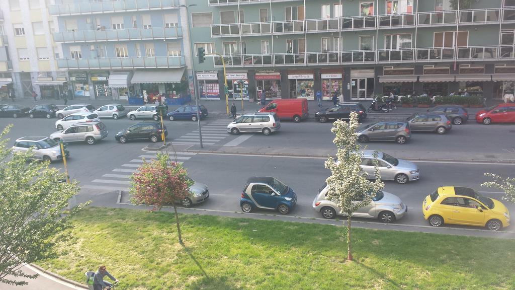 Edolo Apartment Милано Екстериор снимка