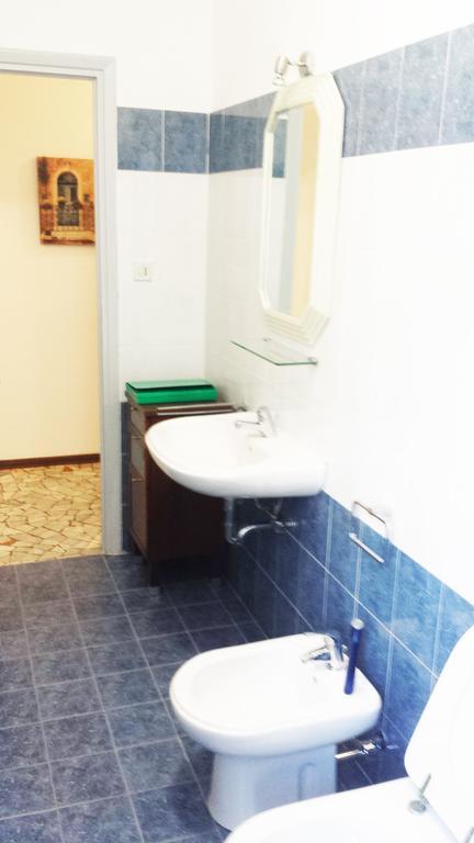 Edolo Apartment Милано Екстериор снимка
